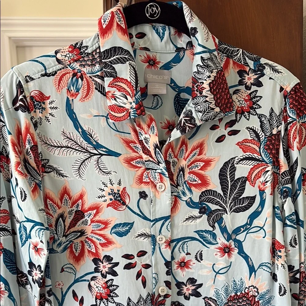 Chico's Button Front Blouse with Vibrant Tropical Floral Print BOHO Summer - Picture 6 of 10